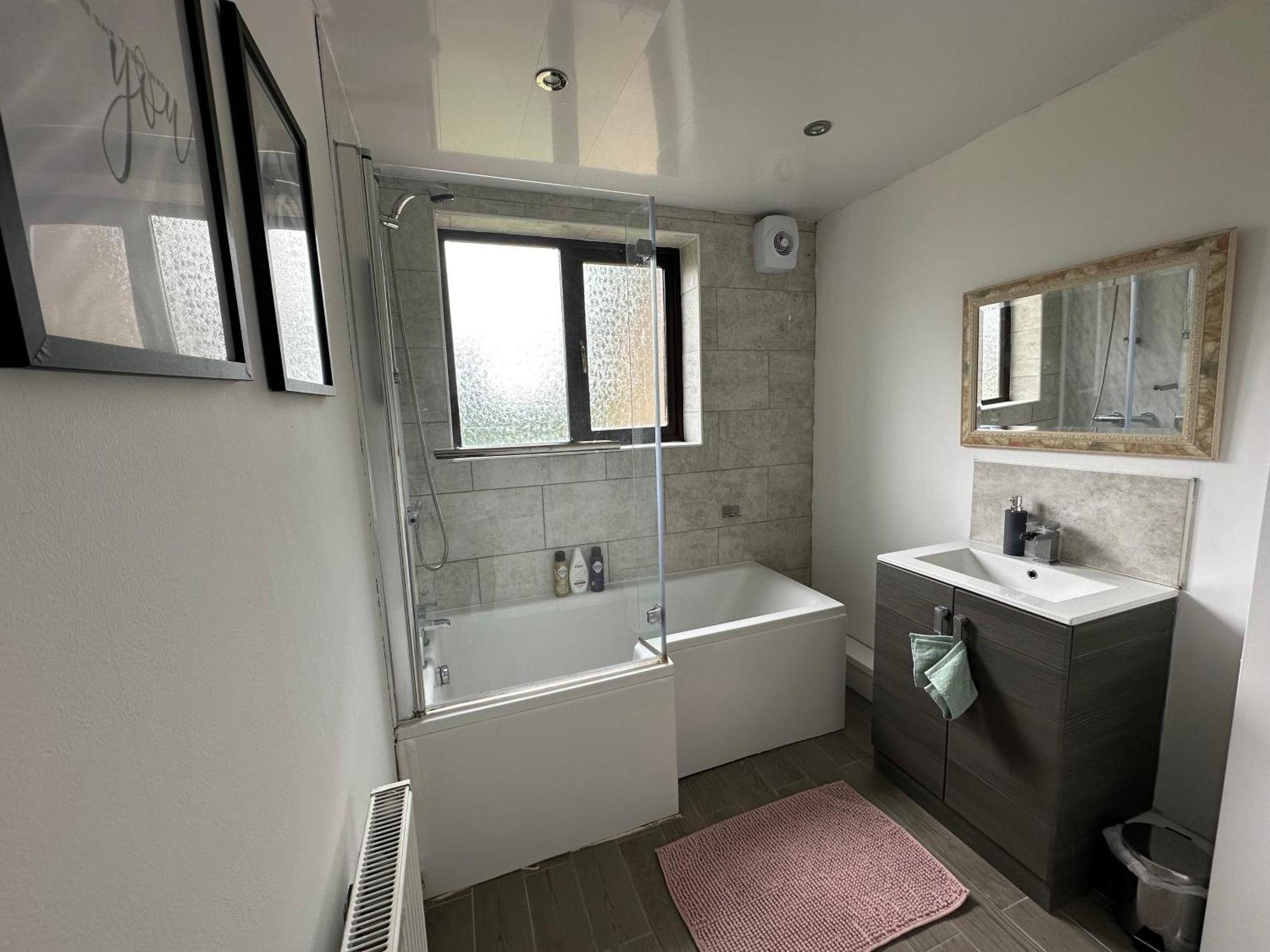 Lovely 3 Bedroom House Close To City Centre Питърли Екстериор снимка